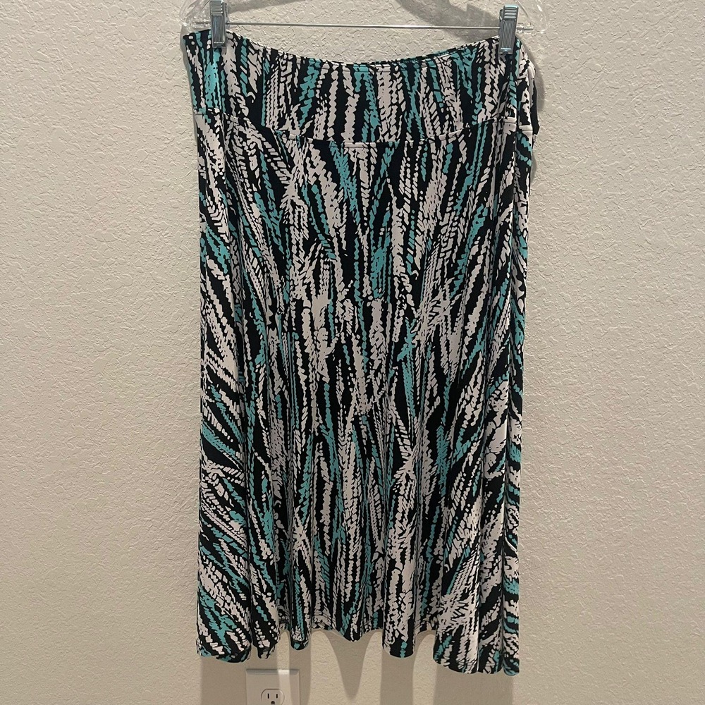 Tanjay Skirt Size 16 Abstract Knit Stretch Casual feminine classic art to wear